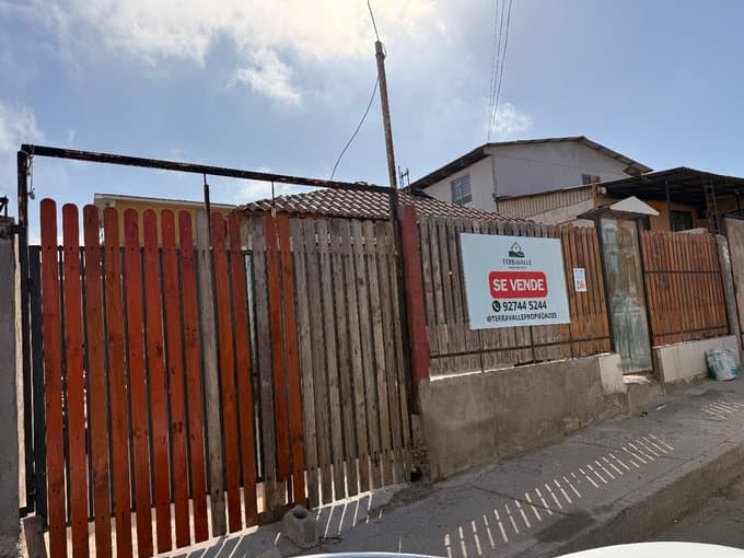 Casa en venta en Huasco, Camilo Henríquez 590